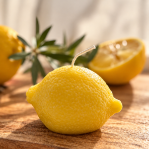 Bougie citron réaliste en cire de soja parfumée  | Fait main en France